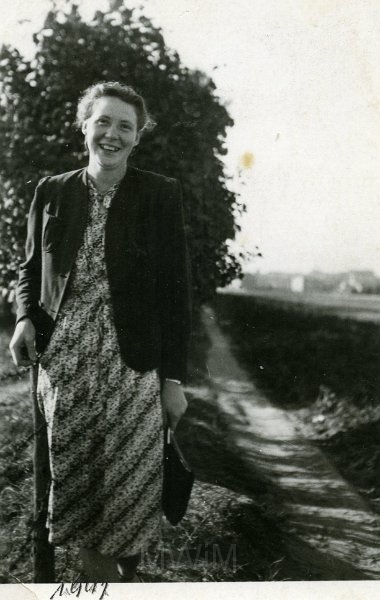 KKE 4933.jpg - Fot. Portret. Jadwiga Strumiłło, Miratycze, 1942 r.
